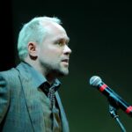 como pregar a palavra e Deus, homem falando, pastor pastor pregando, pregação