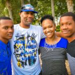 como educar os filhos, pai com filhos, pai, família, pai negro, família de negros