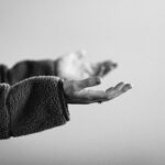 a mulher cananeia, mãos orando, orando